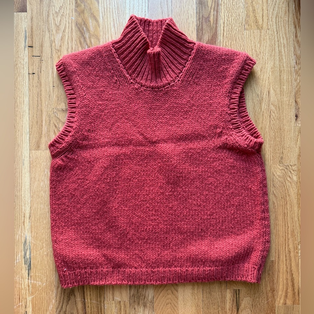 Babaa Red Sleeveless Turtleneck Knit Vest